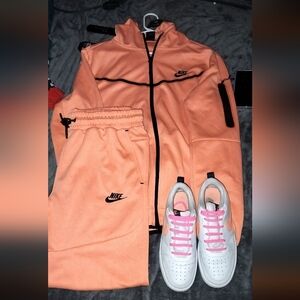 Nike sweatsuit- large Nike shoes 5 youth or women's 6 and a half